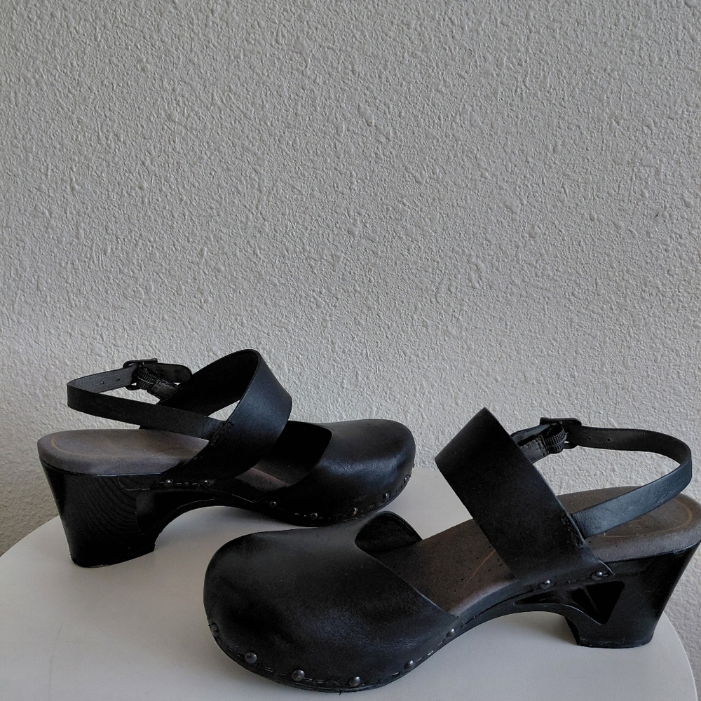 SOLD SOLD SOLD  Black Mary Jane Ankle Strap THEA Clogs - Picture 7 of 14